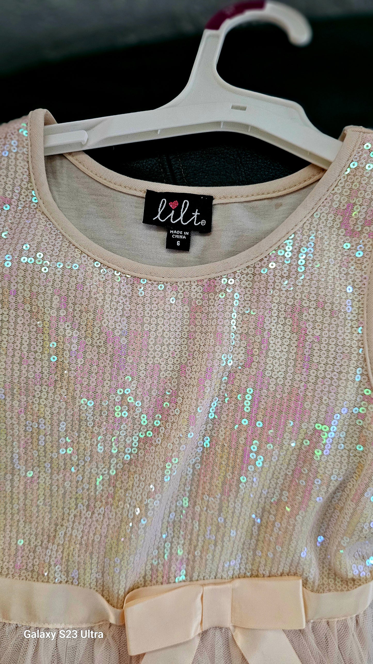 Lilt - Sequined Top - Sleeveless - Pastel Cream- Girls Dress sz 6 - gently Used